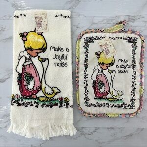 VINTAGE 90s Precious Moments dish towel pot holder SET